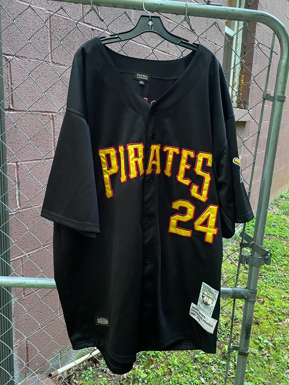 Cooperstown Baseball Legends Barry Bonds 24 Pittsburgh Pirates jersey Size 60